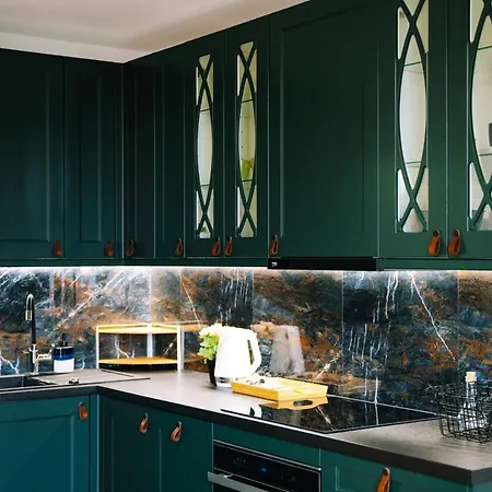 - View, Parks Nearby By Rentujemy דירה ורשה