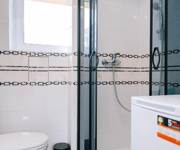 - View, Parks Nearby By Rentujemy *