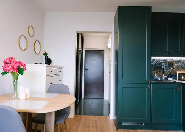 - View, Parks Nearby By Rentujemy *